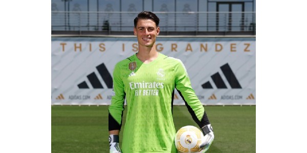 Kepa Arrizabalaga sente que é uma honra vestir a camisola do Real Madrid Kepa Arrizabalaga sente que é uma honra vestir a camisola do Real Madrid